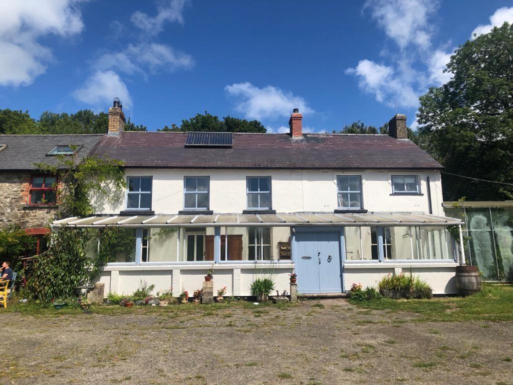 Gernos Farmhouse Llandysul Exteriör bild